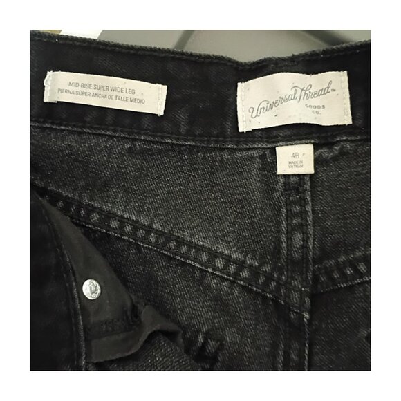 Universal Threads Mid-Rise Super Wide Leg Jeans - Black 4 - Picture 5 of 8